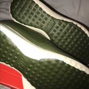 Nike Women juvenates Size 8.5